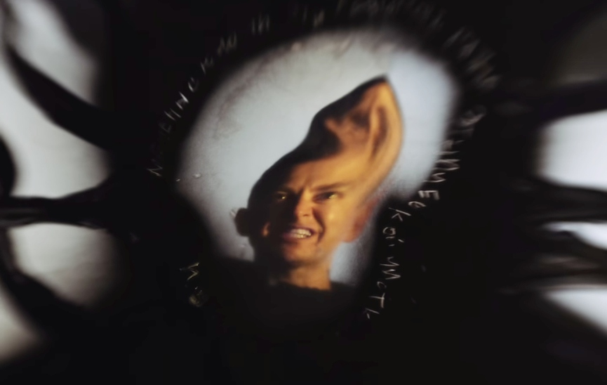 Oxxxymiron*Фото: кадр из клипа «Организация»