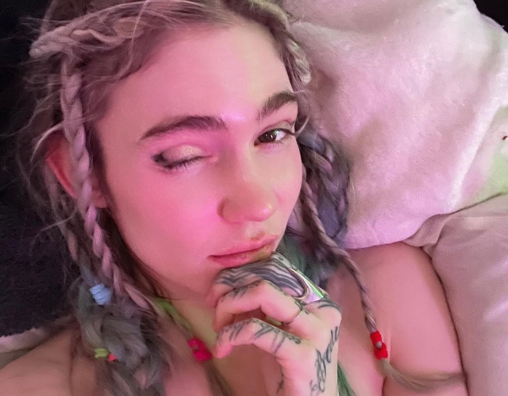 Grimes Nudes