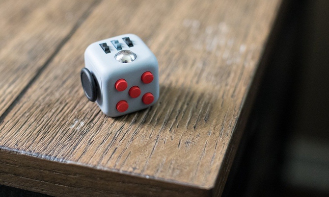 Антистресс Fidget Cube собрал 3 миллиона долларов на Kickstarter