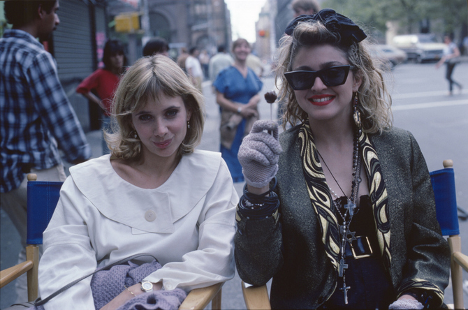 Сексуальная Мадонна – Отчаянно Ищу Сьюзэн (1985)