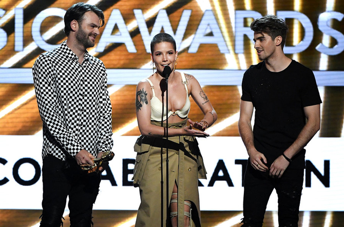 Дрейк собрал все награды на Billboard Music Awards 2017