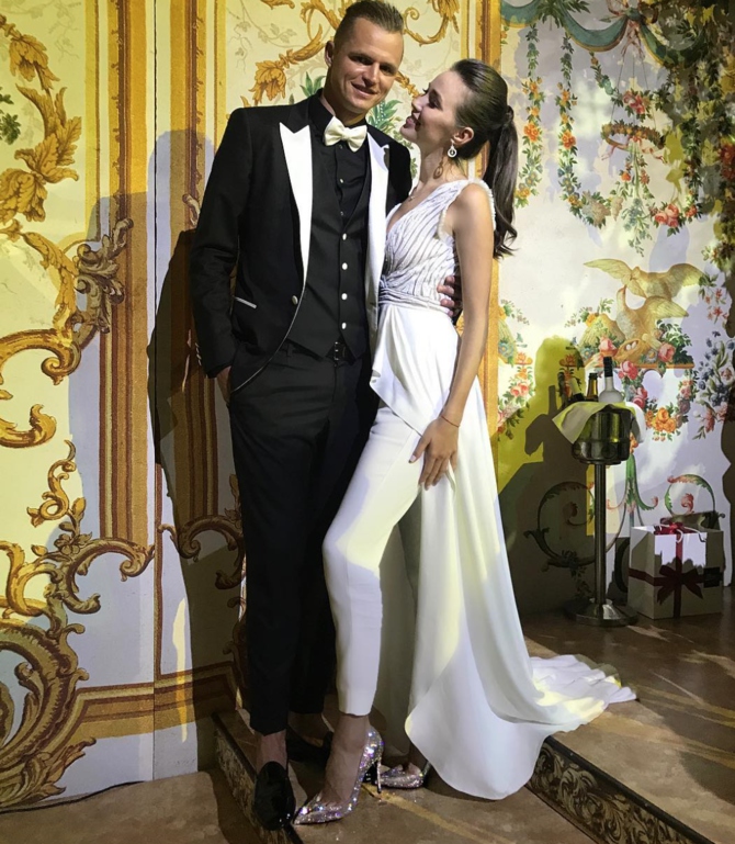 Дмитрий Тарасов и Анастасия Костенко на свадьбе Мота / Фото: wmj.ru