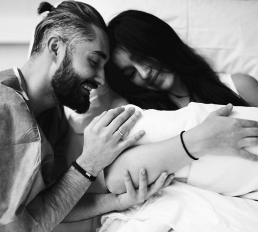 Рэпер Мот с женой Марией и новорождённым сыном Соломоном​Фото: Instagram