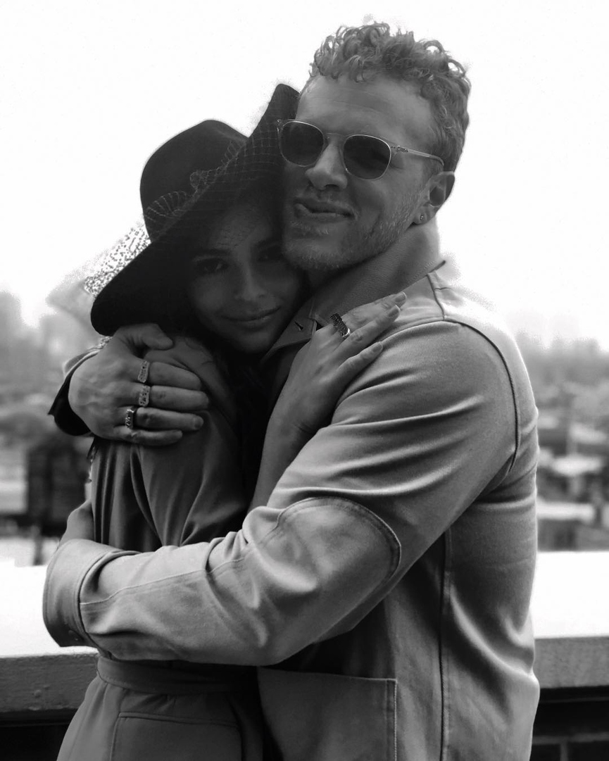 Эмили Ратаковски с возлюбленным Себастианом Беар-МакКлардомФото: Instagram