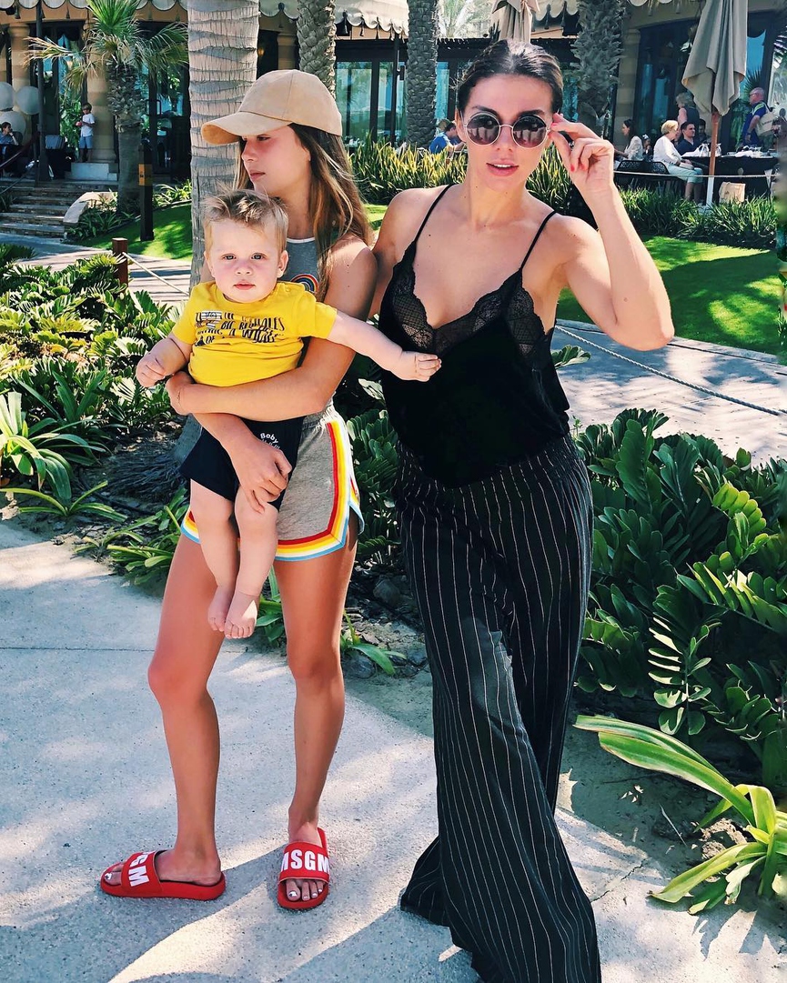 Анна Седокова с дочерь Алиной и сыном Гектором​Фото: Instagram