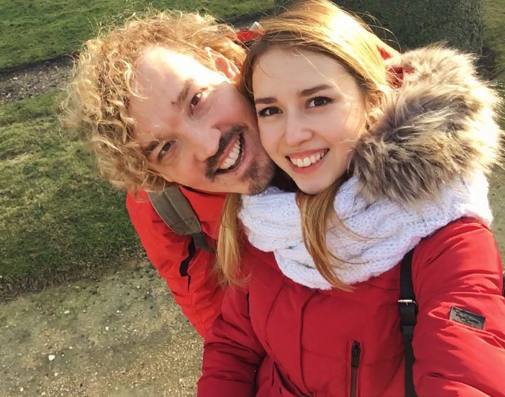 Гарри и Гульназ делятся счастливыми совместными снимками в соцсетях​Фото: Instagram