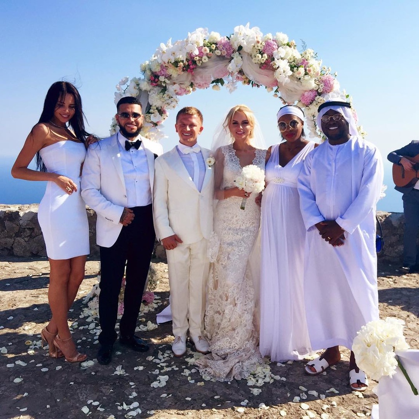 На свадьбе Паши Анны были самые преданные друзья и члены семьиФото: Instagram