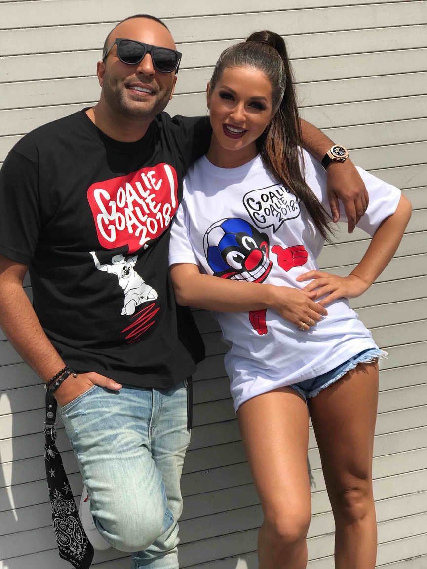 Arash и Нюша в футболках, дизайн которых разработала певицаФото: Пресс-служба Нюши