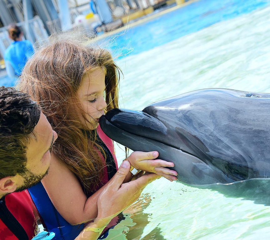 Моника с осени проживает с отцом — Максимом ЧервнявскимФото: Instagram