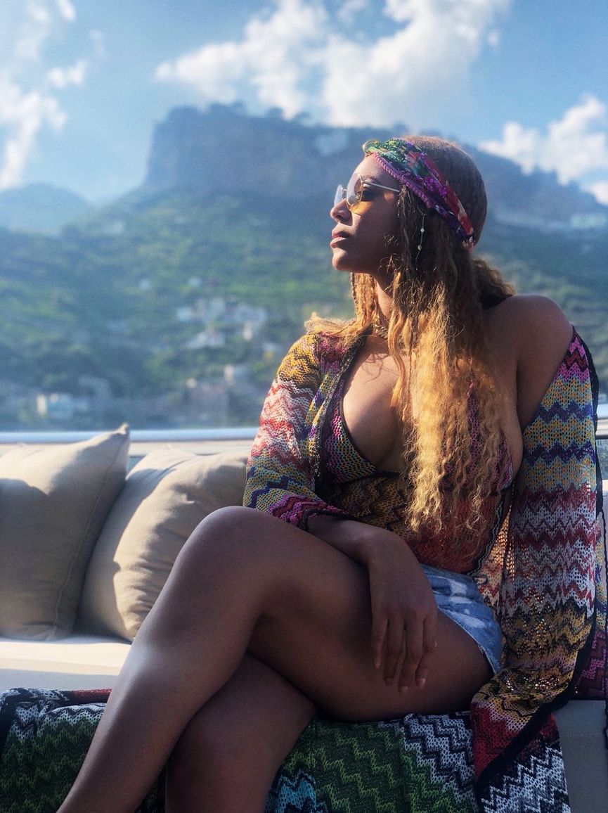 Правда, Бейонсе идет этот стиль одежды?Фото: Beyonce.com