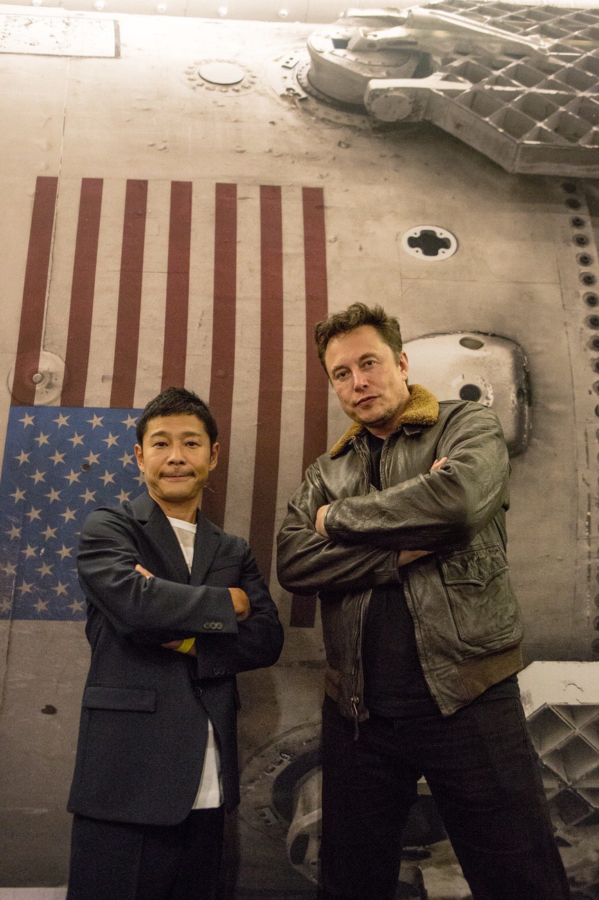Первый лунный турист Юсаку Маэзава и Илон Маск​Фото: соцсети