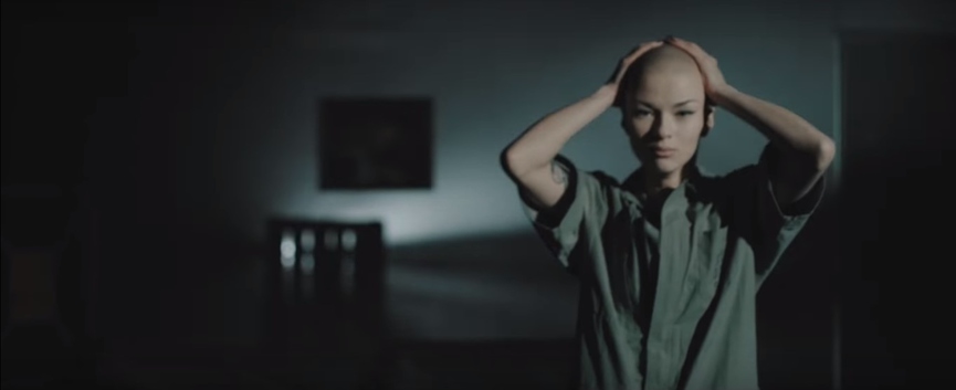 Кадр из клипа Даны Соколовой - «Фонари»