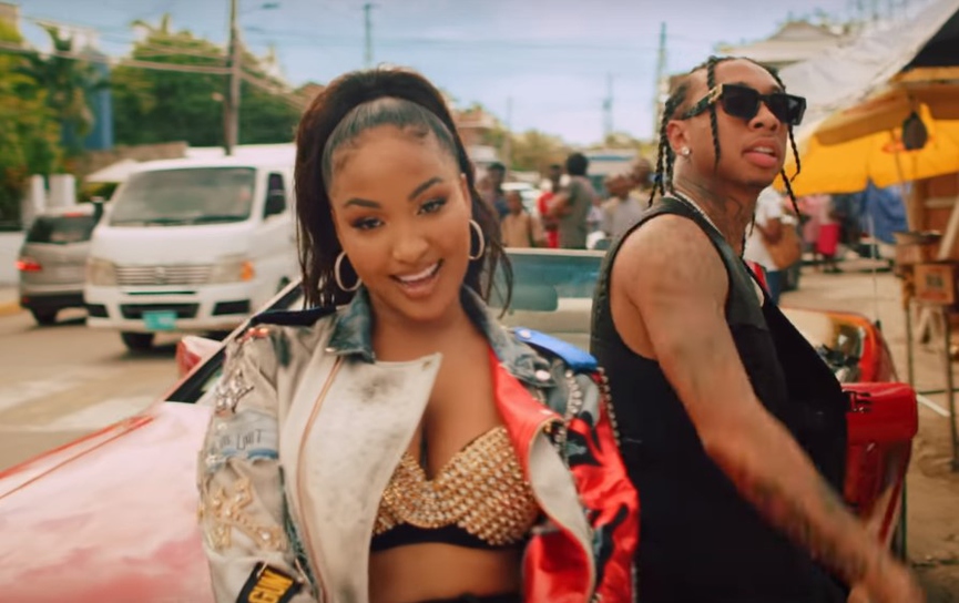 Кадр из клипа: Shenseea ft. Tyga – «Blessed»