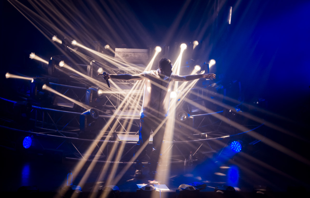 Макс барских зорепад перевод. Макс барских. Макс барских 2015. Макс барских туманы текст. Макс барских неземная слова.