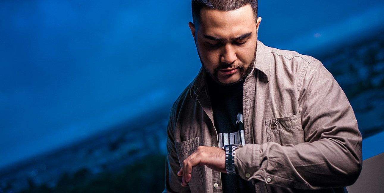 Халип певец. Бахтияр мамедов джа калиб. Доминикана джах халиб. Доминикана джах халиб. Казахстанский рэпер jah khalib.