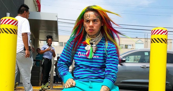6ix9ine спустил баснословные деньги на цепь с волосами • ТНТ MUSIC ...